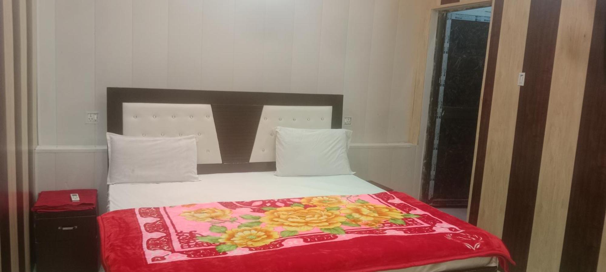Raj Rajeswari Dharmshala Hotel Ayodhya Luaran gambar