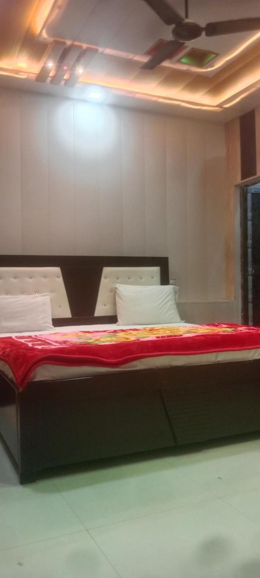 Raj Rajeswari Dharmshala Hotel Ayodhya Luaran gambar